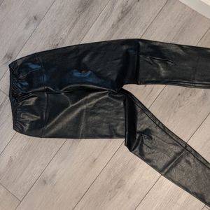 Leather leggings